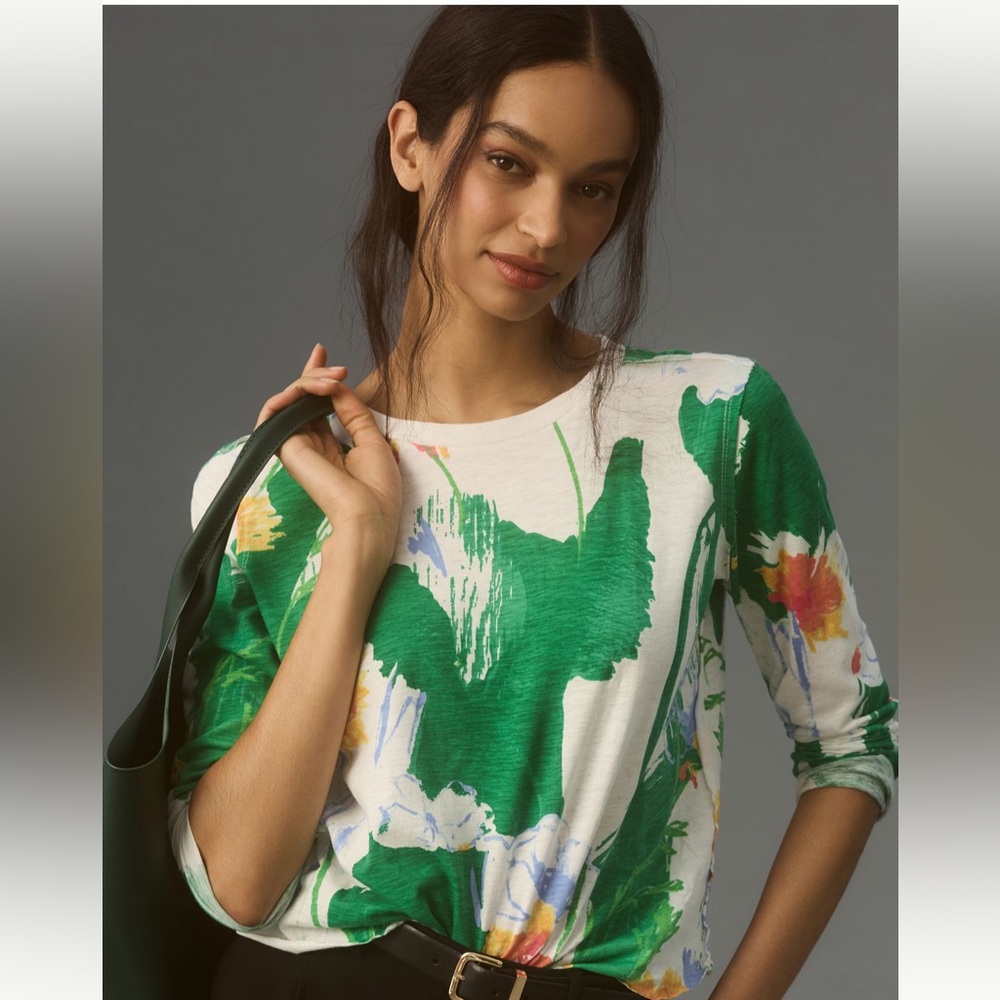 EUC Anthropologie Maeve Sonal Nathumni Green and White Floral tshirt